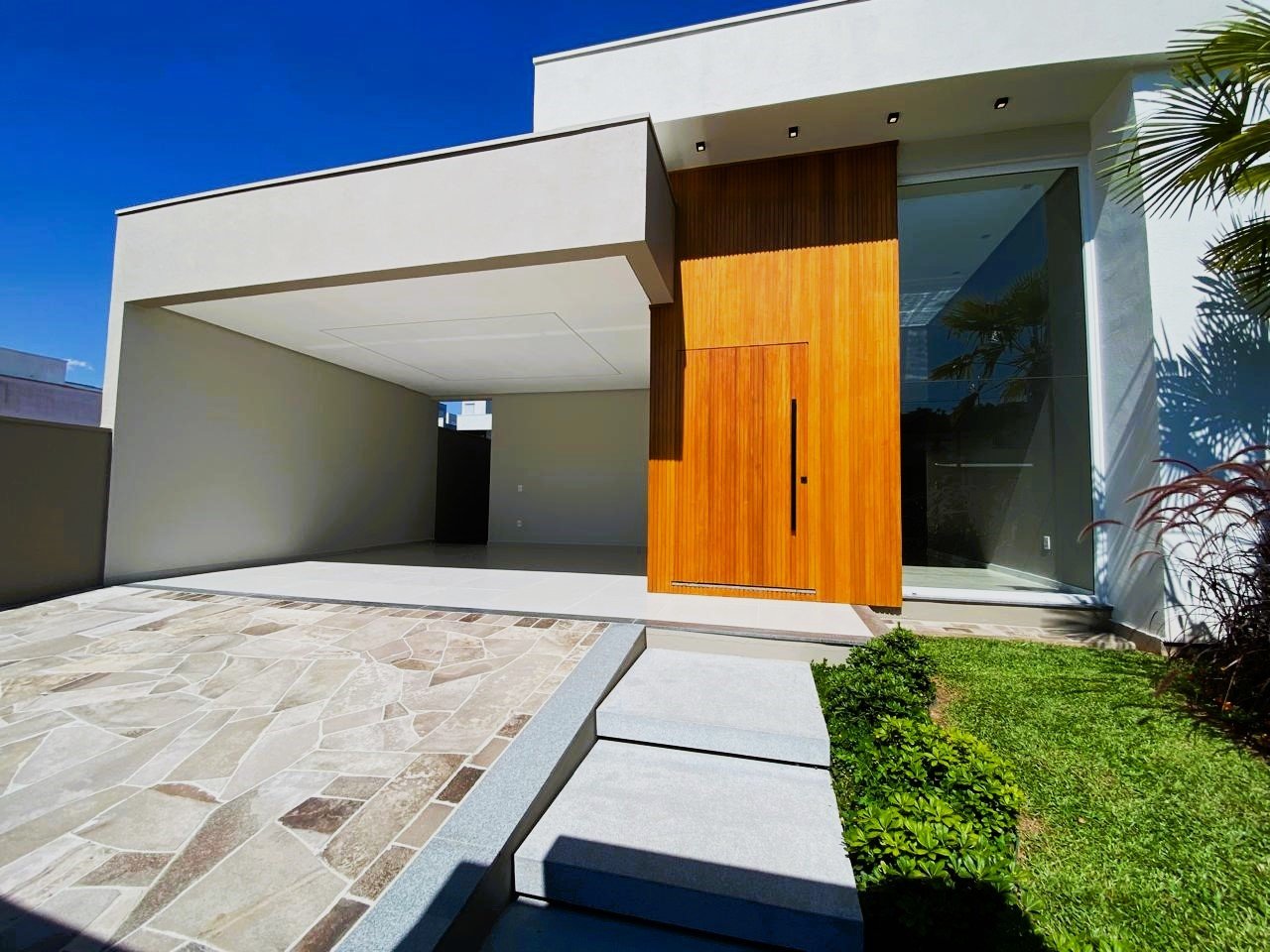 WhatsApp Image 2026-02-05 at 09.48.38 (1)